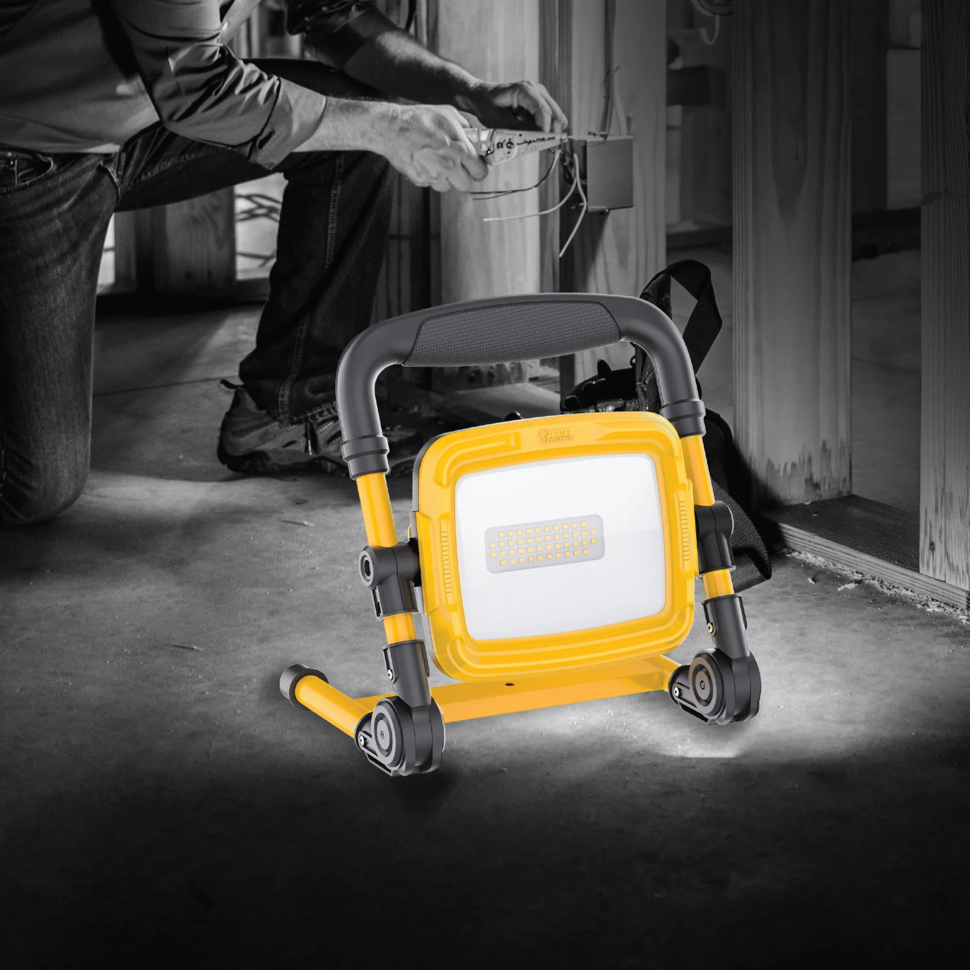 3000 Lumens Plug-In Foldable Work Light