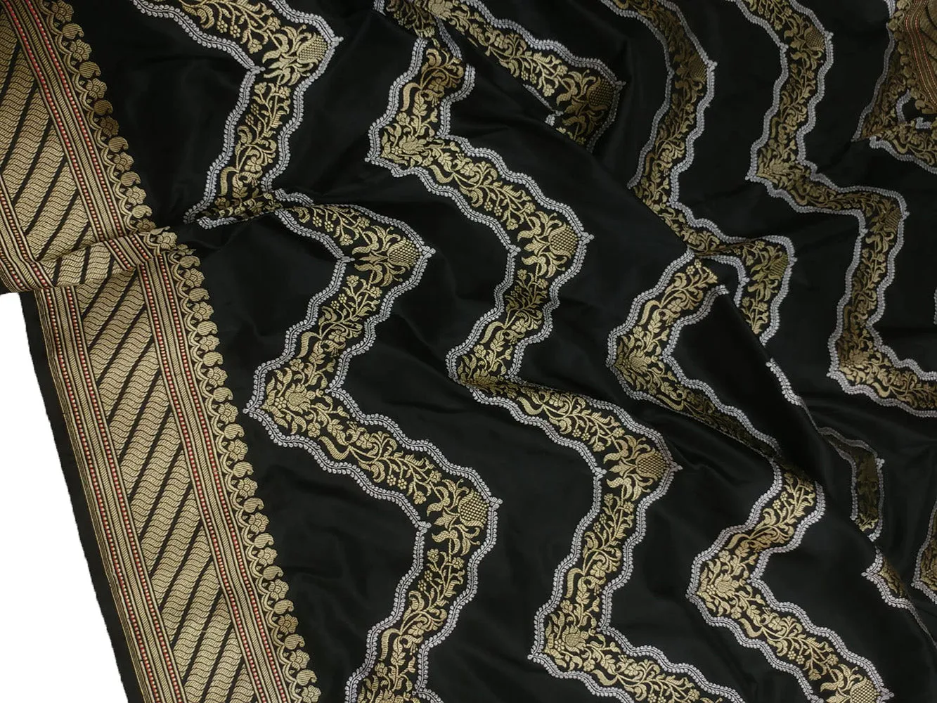 Black Handloom Banarasi Pure Katan Silk Sona Roopa Zig Zag Design Saree