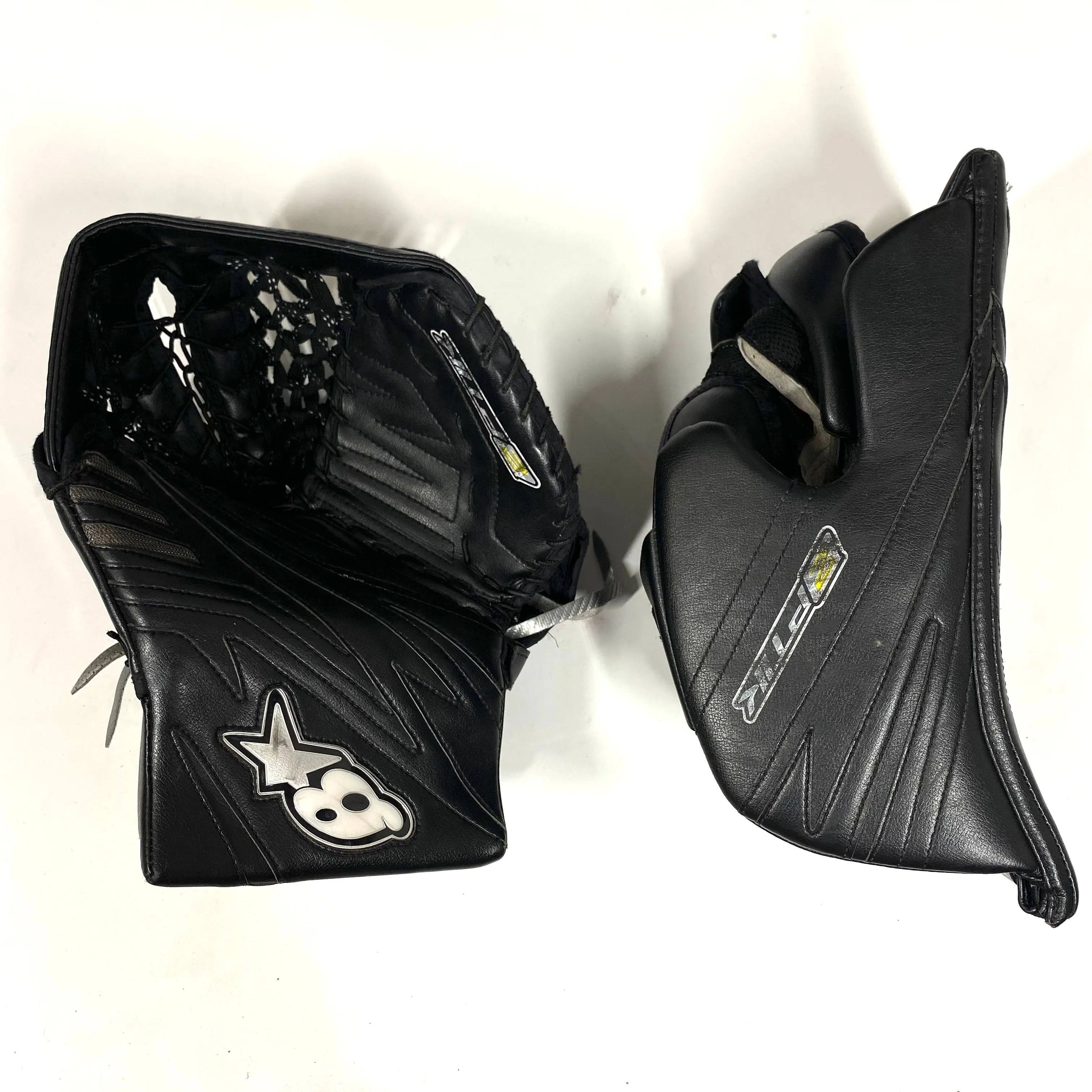 Brian's Optik 2 - Used Pro Stock Goalie Full Set (Black)