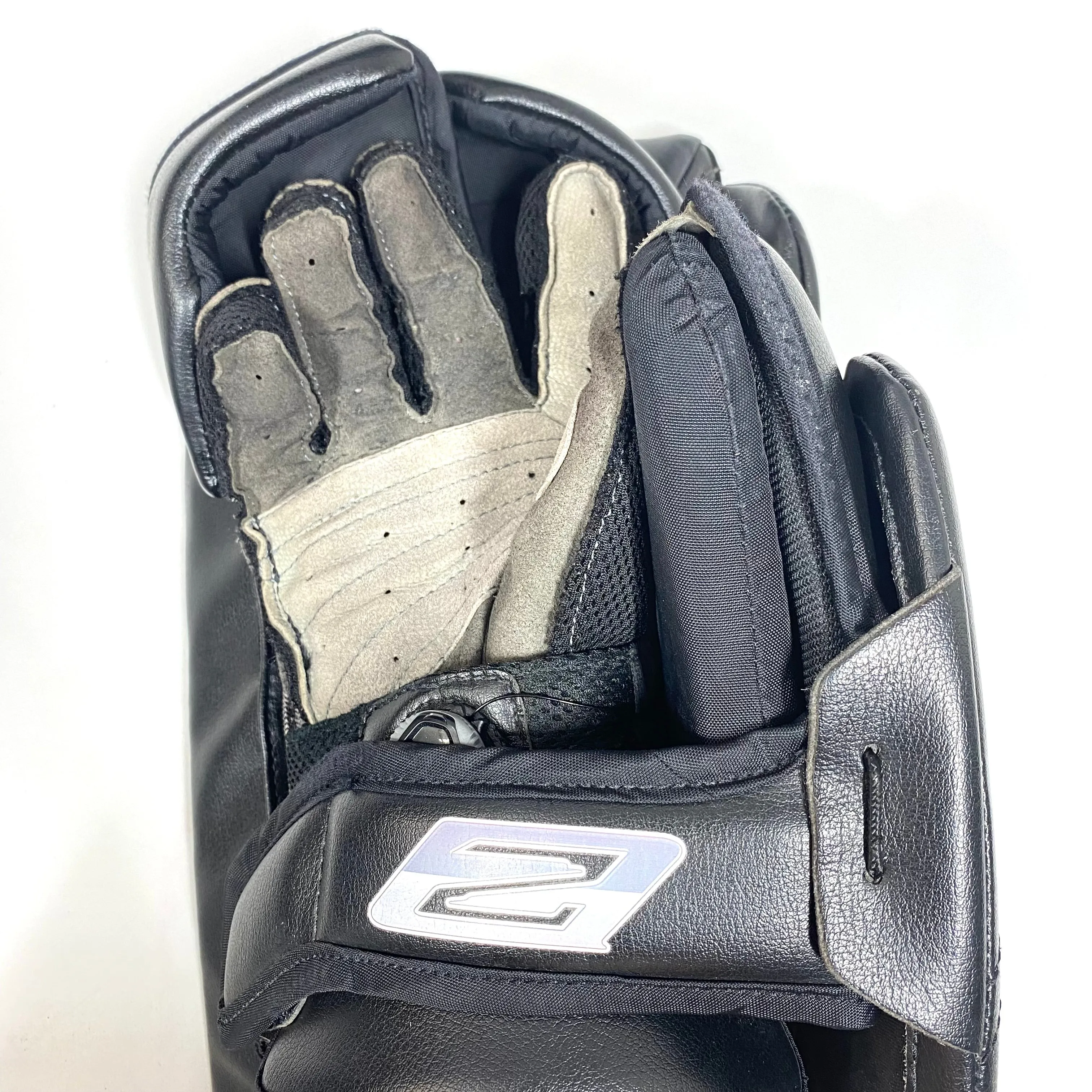 Brian's Optik 2 - Used Pro Stock Goalie Full Set (Black)