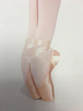 Capezio Airess Broad Toe Pointe Shoe